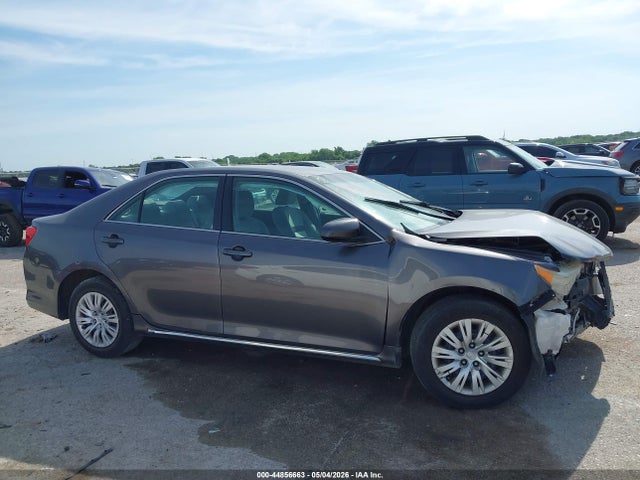 2014 Toyota Camry Le მანქანა იყიდება აუქციონზე, vin: 4T4BF1FK1ER438906, აუქციონის ნომერი: 44856663
