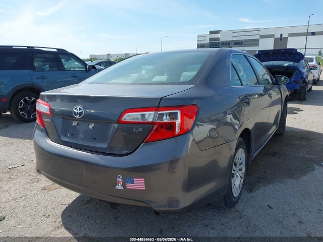 2014 Toyota Camry Le მანქანა იყიდება აუქციონზე, vin: 4T4BF1FK1ER438906, აუქციონის ნომერი: 44856663
