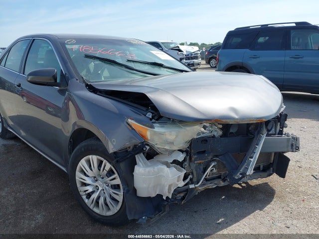 2014 Toyota Camry Le მანქანა იყიდება აუქციონზე, vin: 4T4BF1FK1ER438906, აუქციონის ნომერი: 44856663