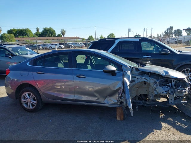 1G1BE5SM5J7220758 Chevrolet Cruze Lt Auto
