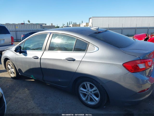 1G1BE5SM5J7220758 Chevrolet Cruze Lt Auto