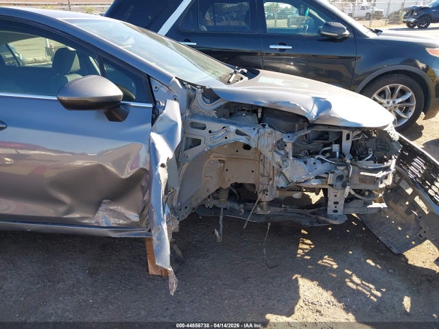 1G1BE5SM5J7220758 Chevrolet Cruze Lt Auto