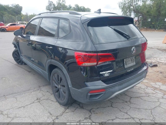 2022 VOLKSWAGEN TAOS 3VVCX7B20NM000540 Photo 2