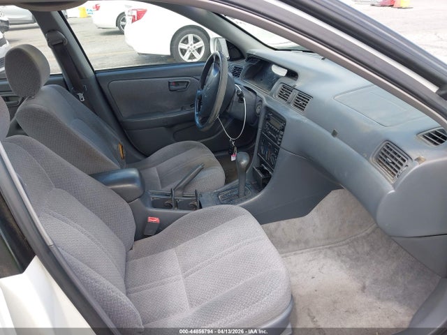 2001 Toyota Camry Le მანქანა იყიდება აუქციონზე, vin: 4T1BG22K01U845452, აუქციონის ნომერი: 44856794