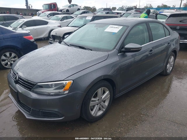 44856801 :رقم المزاد ، 3VW637AJ0DM298633 vin ، 2013 Volkswagen Jetta Hybrid Sel مزاد بيع