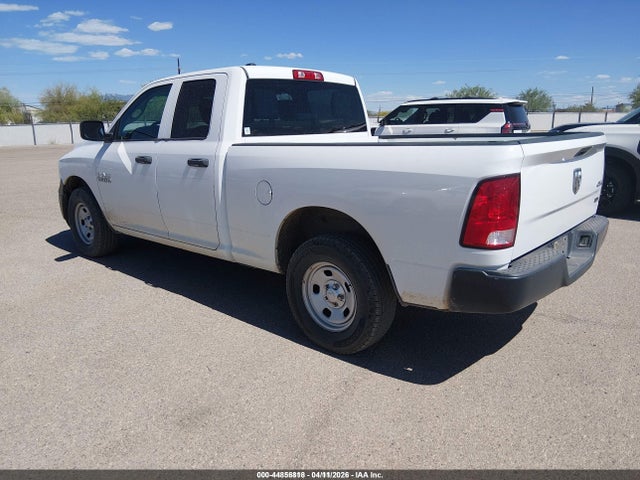 2016 RAM 1500 1C6RR7FG2GS356272 Photo 2