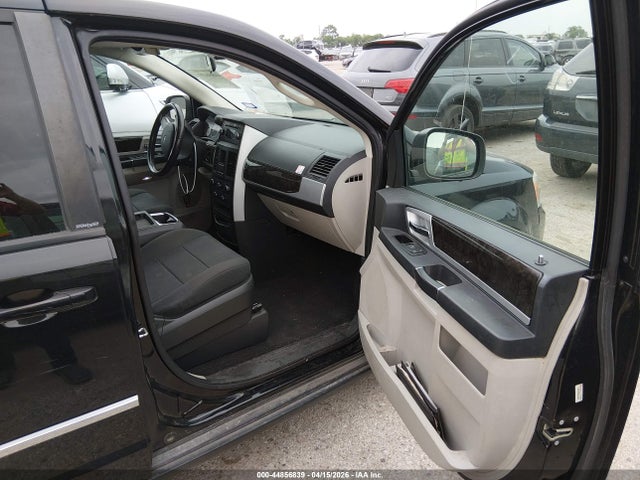 Продажа на аукционе авто 2010 Dodge Grand Caravan Sxt, vin: 2D4RN5DX1AR146933, номер лота: 44856839