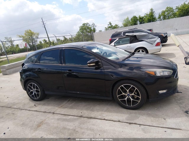 Ford FOCUS SEL 2017 1FADP3M26HL269842 Image 13