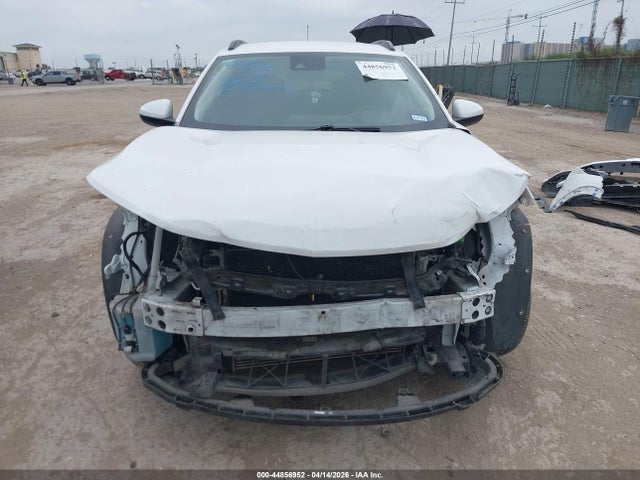 KL77LHE2XRC002569 Chevrolet Trax Fwd Lt