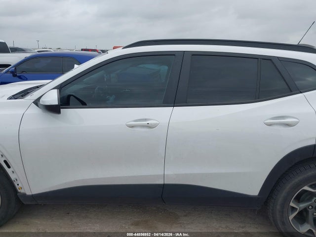 KL77LHE2XRC002569 Chevrolet Trax Fwd Lt
