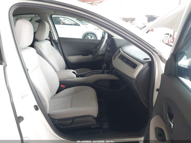 3CZRU5H31NM714824 Honda Hr-v 2wd Lx