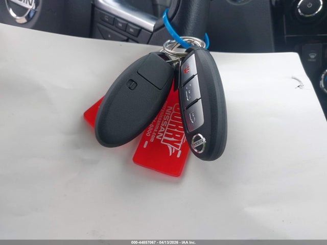 JN1BJ1CR0KW337146 Nissan Rogue Sport Sv
