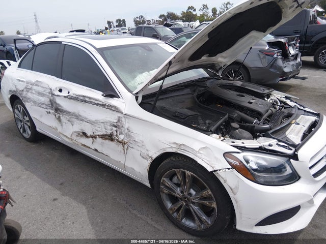 44857121 :رقم المزاد ، 55SWF4JB7JU268786 vin ، 2018 Mercedes-benz C 300 مزاد بيع