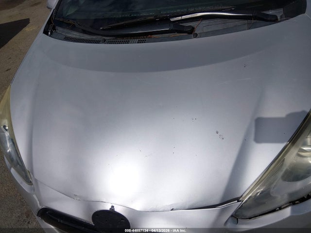 Toyota Prius C One 2015 JTDKDTB34F1115144 Image 10