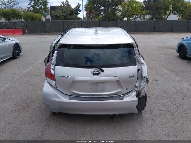 Toyota Prius C One 2015 JTDKDTB34F1115144 Image 17