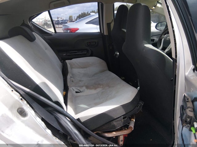 Toyota Prius C One 2015 JTDKDTB34F1115144 Image 8