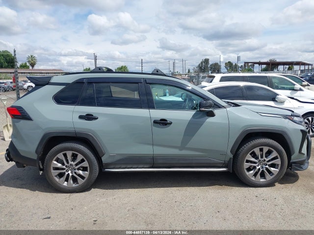 2T3A1RFV0NW265240 Toyota Rav4 Xle Premium
