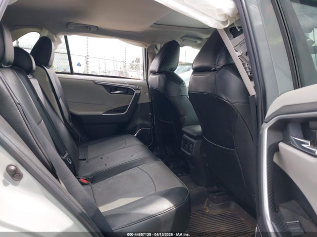 2T3A1RFV0NW265240 Toyota Rav4 Xle Premium