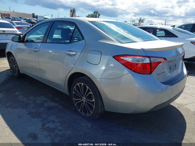 2015 TOYOTA COROLLA 5YFBURHE4FP180504 Photo 2