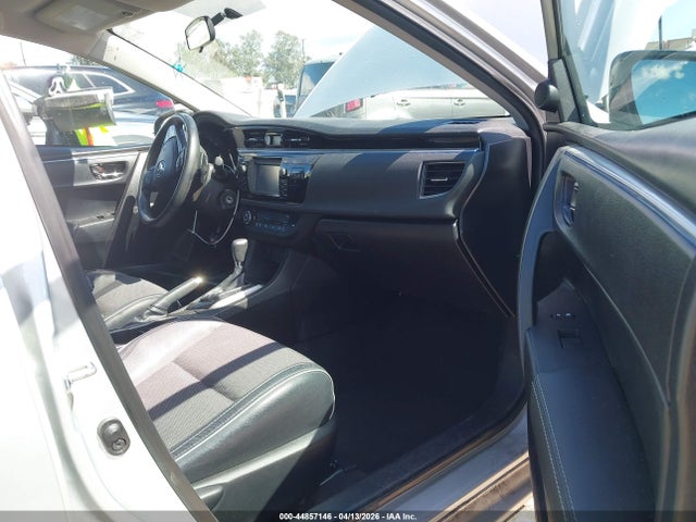 2015 TOYOTA COROLLA 5YFBURHE4FP180504 Photo 4