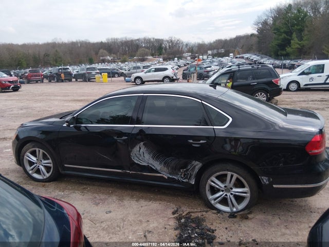 2013 Volkswagen Passat 3.6l V6 Sel Premium მანქანა იყიდება აუქციონზე, vin: 1VWCM7A35DC097815, აუქციონის ნომერი: 44857192