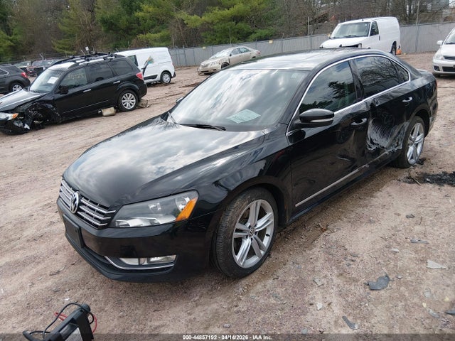 2013 Volkswagen Passat 3.6l V6 Sel Premium მანქანა იყიდება აუქციონზე, vin: 1VWCM7A35DC097815, აუქციონის ნომერი: 44857192