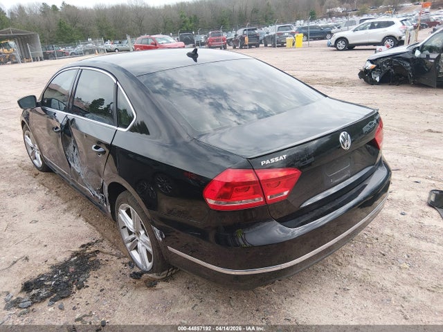2013 Volkswagen Passat 3.6l V6 Sel Premium მანქანა იყიდება აუქციონზე, vin: 1VWCM7A35DC097815, აუქციონის ნომერი: 44857192