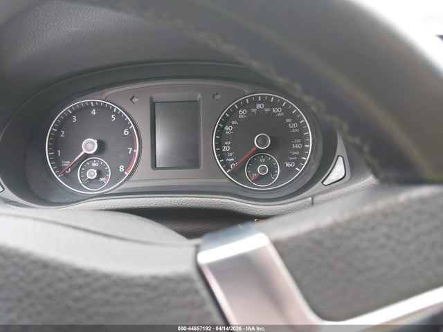 2013 Volkswagen Passat 3.6l V6 Sel Premium მანქანა იყიდება აუქციონზე, vin: 1VWCM7A35DC097815, აუქციონის ნომერი: 44857192