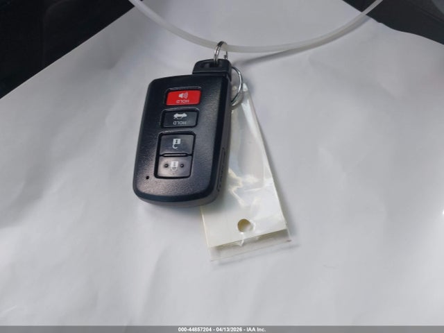 Toyota Corolla Xle 2018 5YFBURHE4JP824043 Image 11