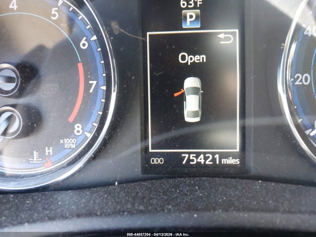 Toyota Corolla Xle 2018 5YFBURHE4JP824043 Image 15