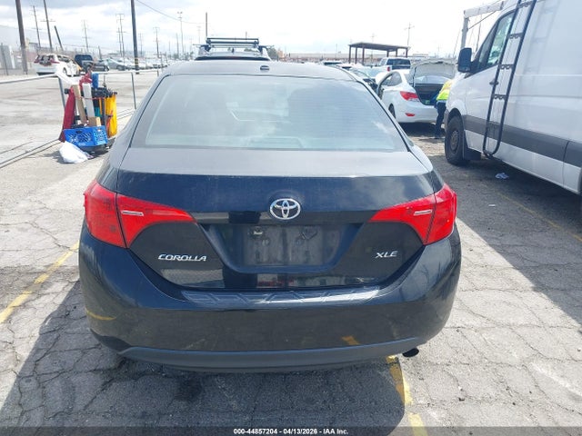 Toyota Corolla Xle 2018 5YFBURHE4JP824043 Image 16