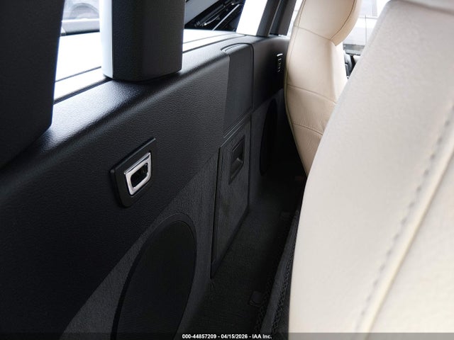 44857209 :رقم المزاد ، WBALM5C52BE377678 vin ، 2011 Bmw Z4 Sdrive30i مزاد بيع