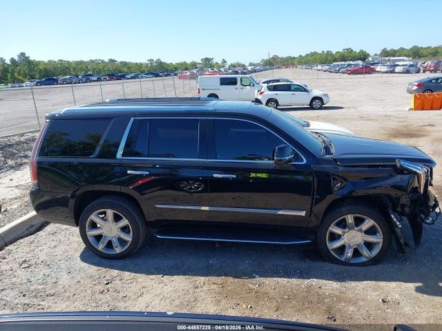 2017 Cadillac Escalade Luxury მანქანა იყიდება აუქციონზე, vin: 1GYS3BKJ9HR324308, აუქციონის ნომერი: 44857225