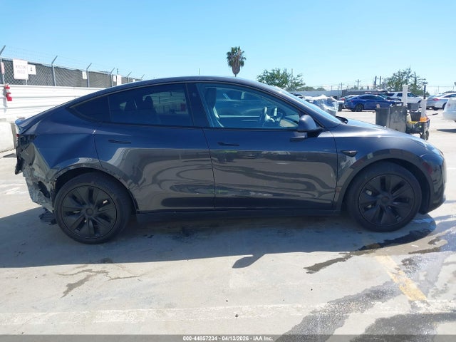 7SAYGAEE4SF273376 Tesla Model Y Long Range Dual Motor All-wheel Drive