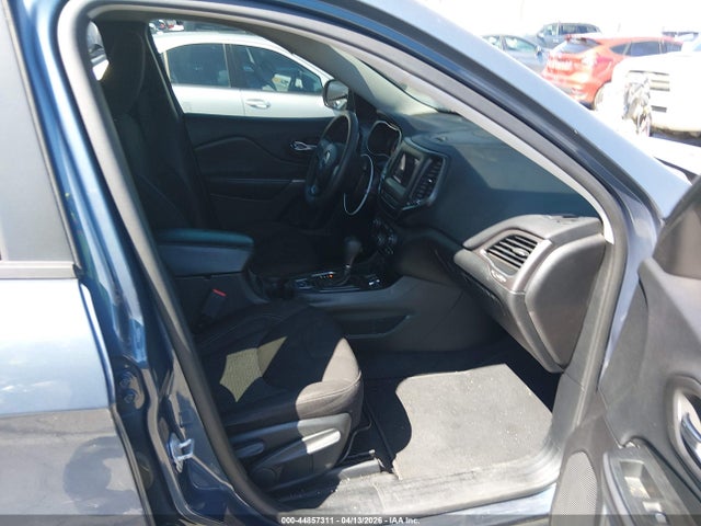 2020 Jeep Cherokee Latitude Fwd მანქანა იყიდება აუქციონზე, vin: 1C4PJLCB1LD528220, აუქციონის ნომერი: 44857311