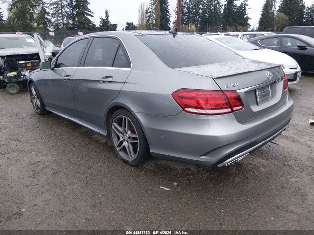 2015 MERCEDES-BENZ E 350 WDDHF5KB0FB144065 Photo 2