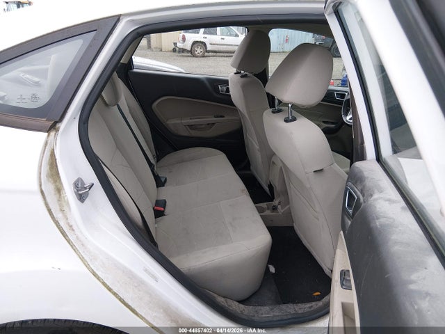 3FADP4BJ7FM159264 Ford FIESTA SE