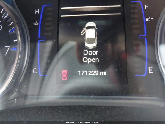 44857436 :رقم المزاد ، 1C3CCCAB3FN694690 vin ، 2015 Chrysler 200 Limited مزاد بيع
