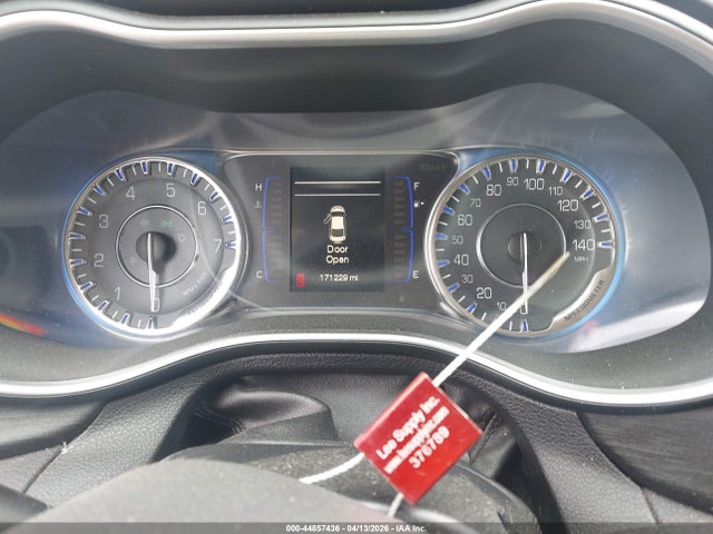 44857436 :رقم المزاد ، 1C3CCCAB3FN694690 vin ، 2015 Chrysler 200 Limited مزاد بيع