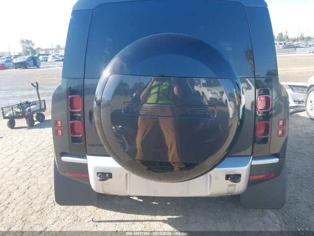 SALEJ7EX5S2374508 Land Rover Defender 110 P300