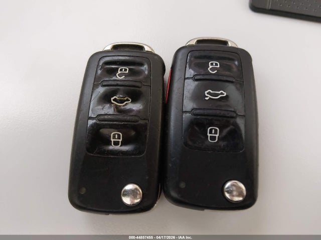 3VW2B7AJ8HM294403 Volkswagen Jetta 1.4t S