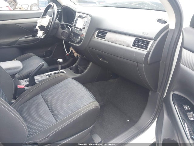 Продаж на аукціоні авто 2016 Mitsubishi Outlander Se, vin: JA4AD3A36GZ009904, номер лоту: 44857466