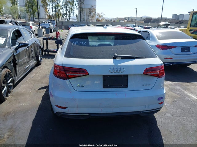 WAUUPBFF3HA035719 Audi A3 E-tron 1.4t Premium