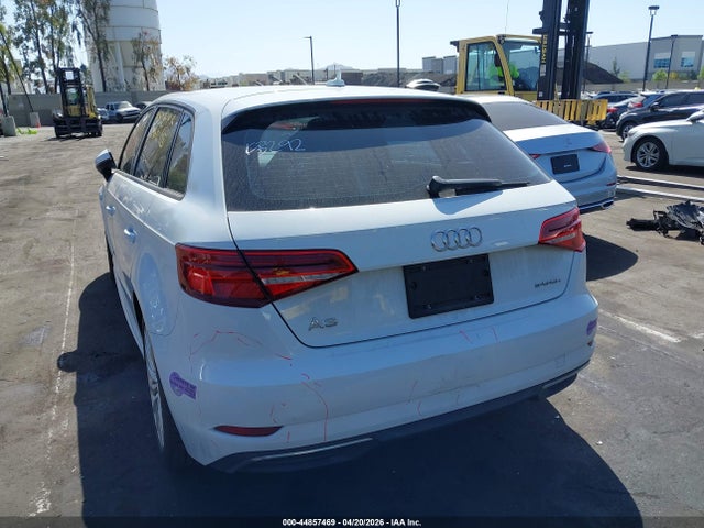 WAUUPBFF3HA035719 Audi A3 E-tron 1.4t Premium