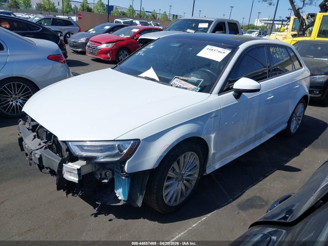 WAUUPBFF3HA035719 Audi A3 E-tron 1.4t Premium