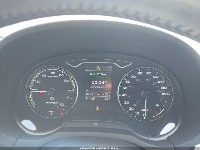 WAUUPBFF3HA035719 Audi A3 E-tron 1.4t Premium