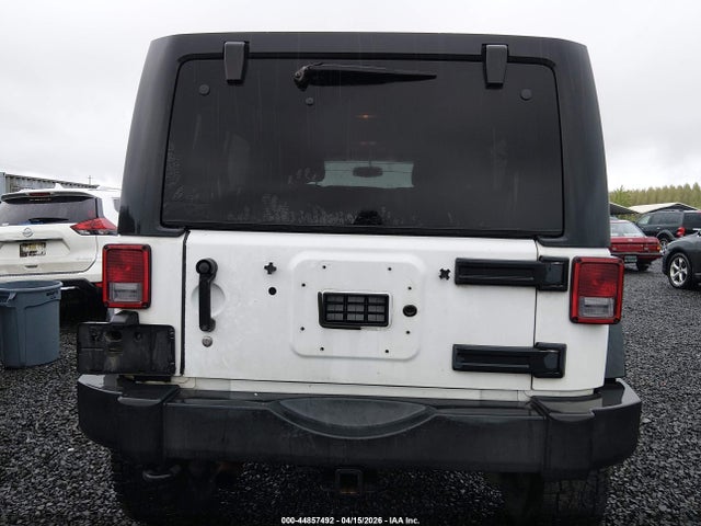 1C4BJWFG7EL230833 Jeep Wrangler Unlimited Rubicon