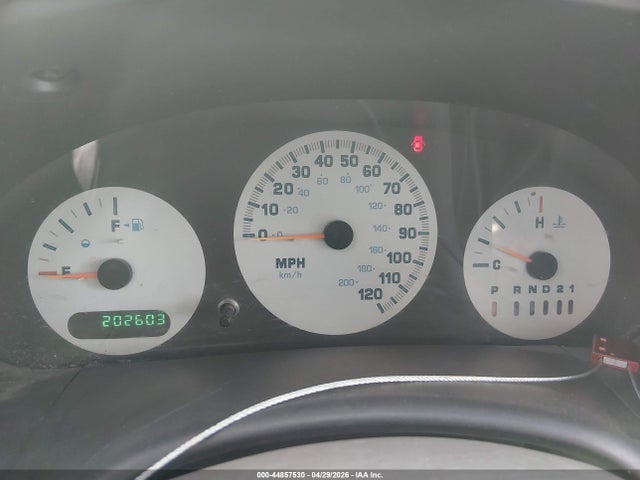 44857530 :رقم المزاد ، 1C4GJ25B12B552292 vin ، 2002 Chrysler Voyager مزاد بيع