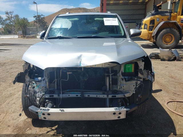 JTEZU5JR5G5110539 Toyota 4RUNNER SR5