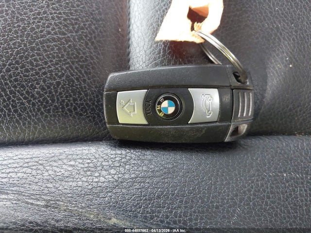 44857662 :رقم المزاد ، WBAVM1C5XDVW43808 vin ، 2013 Bmw X1 Sdrive28i مزاد بيع